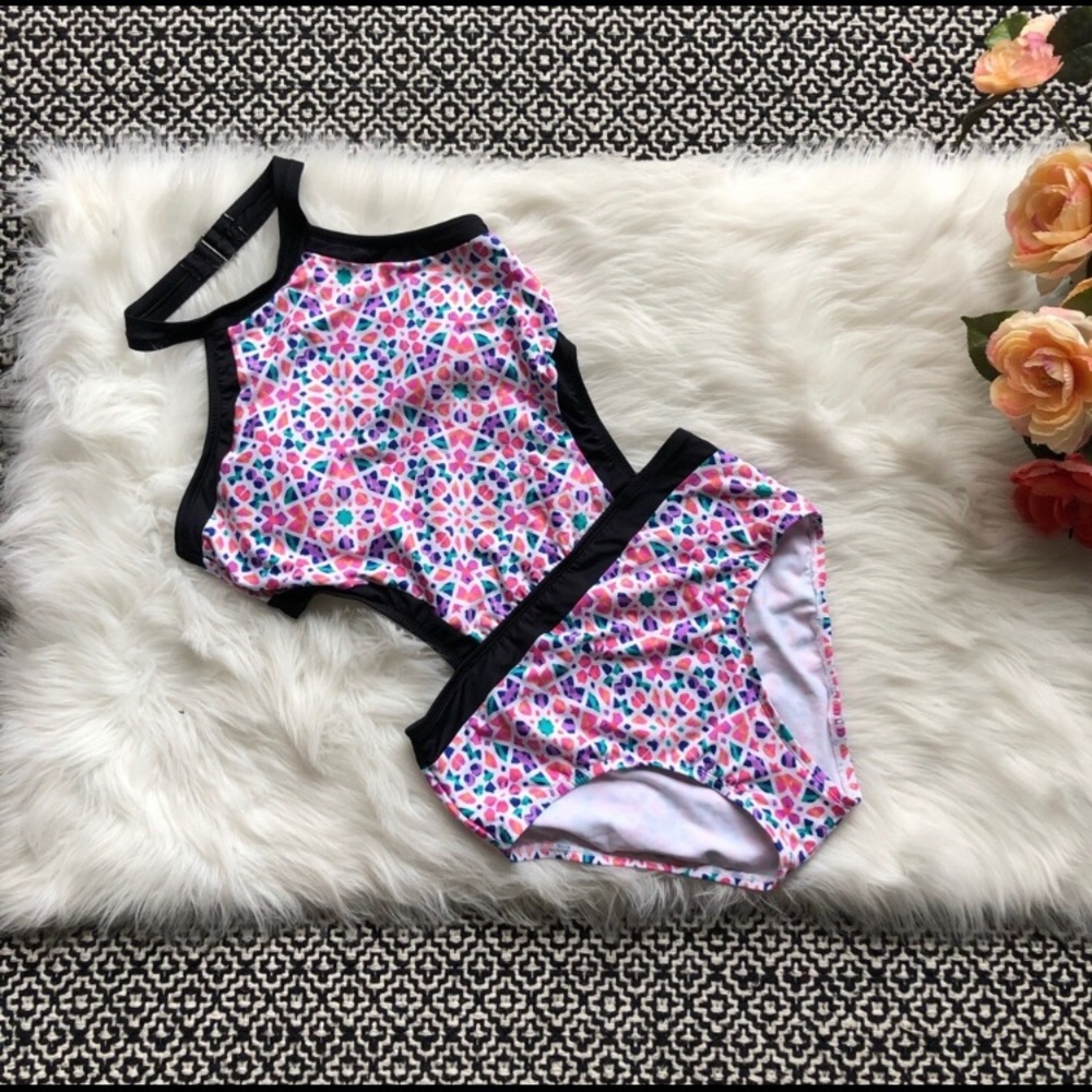 Monokini Cleanwater NWOT Geode Monokini